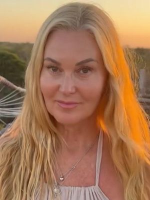 Aria, 56