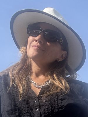 Carolina, 47
