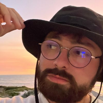 Jean, 25