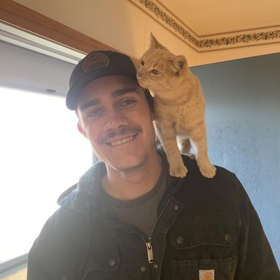 William, 25