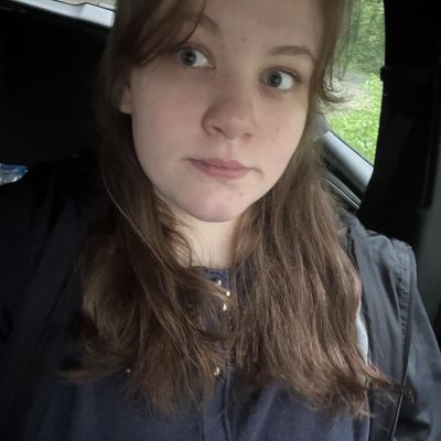 Jaclyn, 20