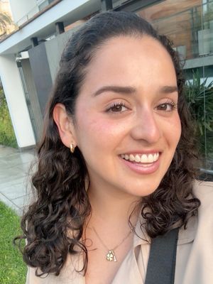 Kiara, 27
