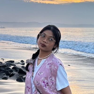 Angela, 24