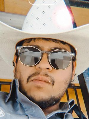 Jose, 27