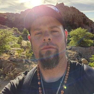 Saint, 42