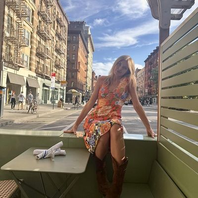 Tessa, 27