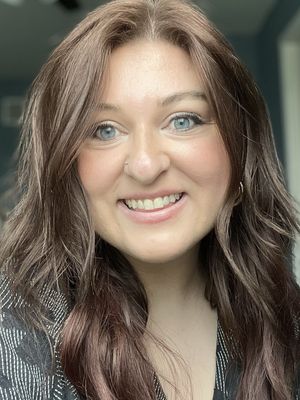 Nicole, 29
