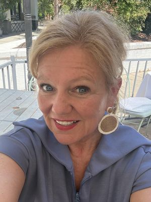 Nathalie, 56