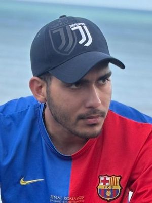 Manu, 27