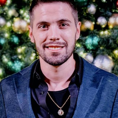 John, 34