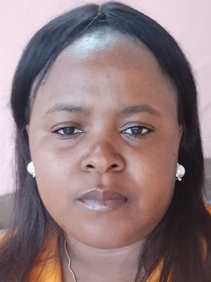 Winnie, 37