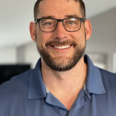 Travis, 40