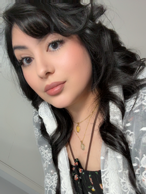 Julie, 35