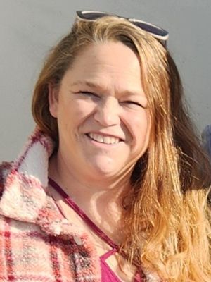 Lynn, 47