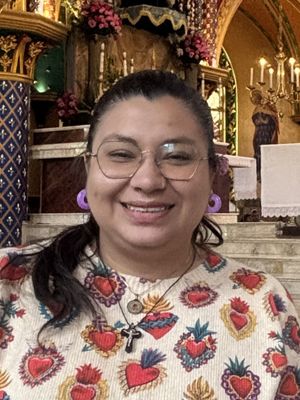 Danna, 34