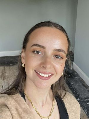Josie, 25