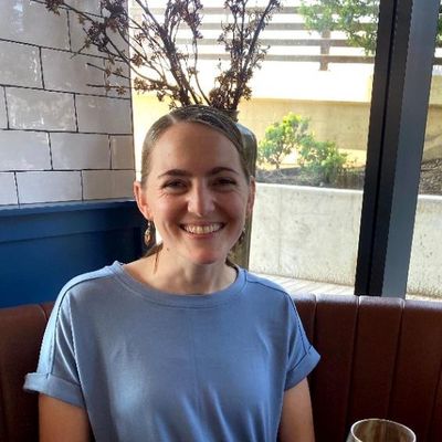 Rachel, 33