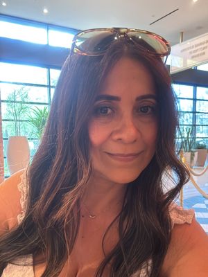Adriana, 54