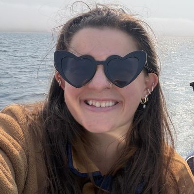 Shayna, 26