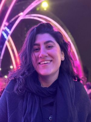 Daniela, 34