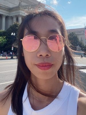 Thuy, 40