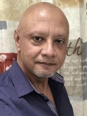 Daniel, 60