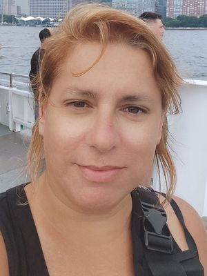 Andrea, 46