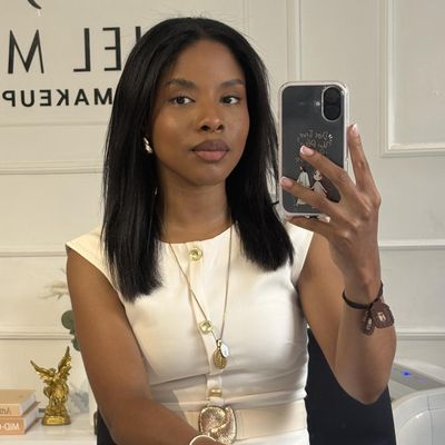 Claudia, 30