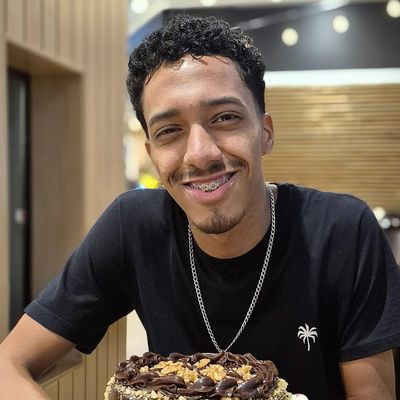 Miguel, 21