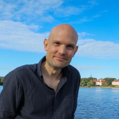 Henrik, 46