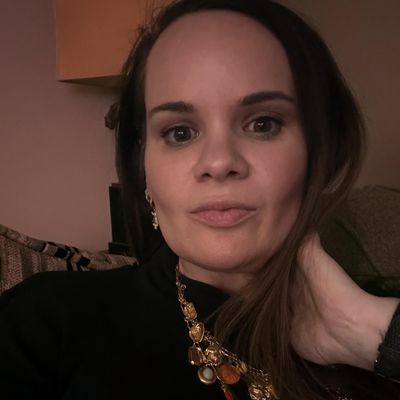 Eileen, 37