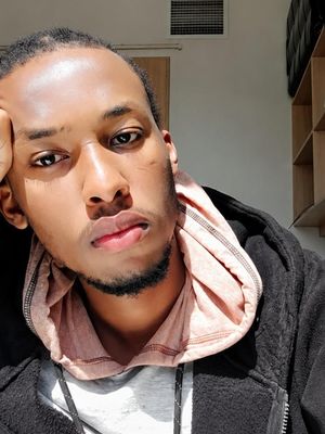 Thomas, 27