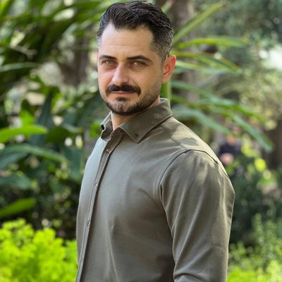 Alex, 36