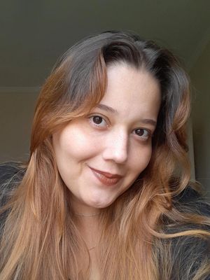 Ana, 27