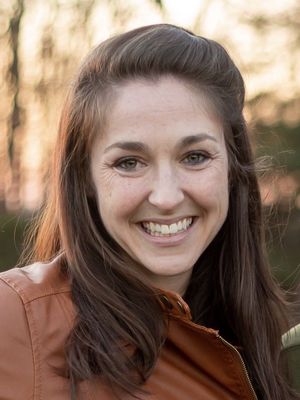 Lauren, 35