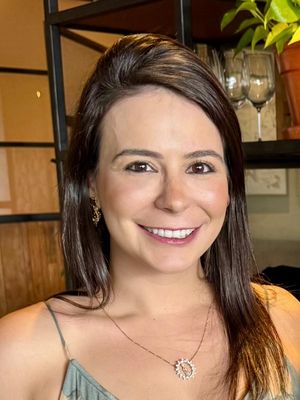 Bruna, 35