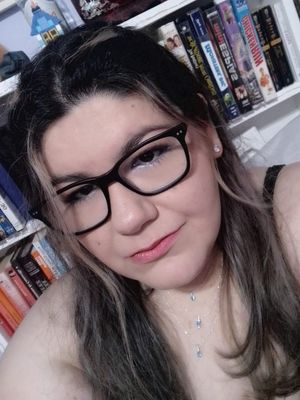 Cinthia, 32