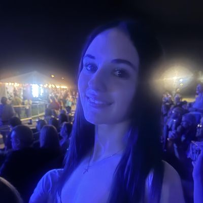 Chelsie, 18