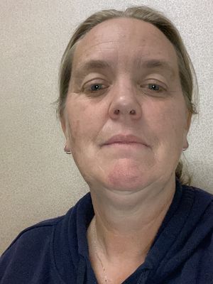 Olivia, 47