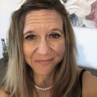 Carolyn, 52