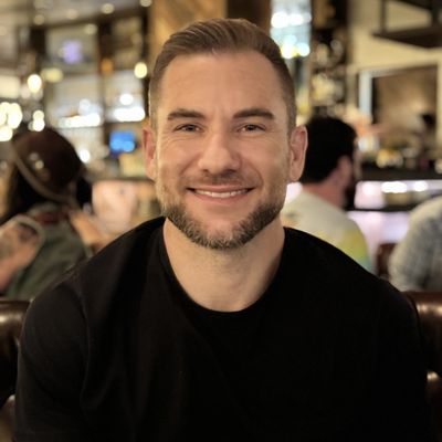 Joe, 42