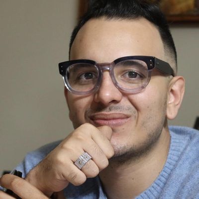 Gabriel, 32