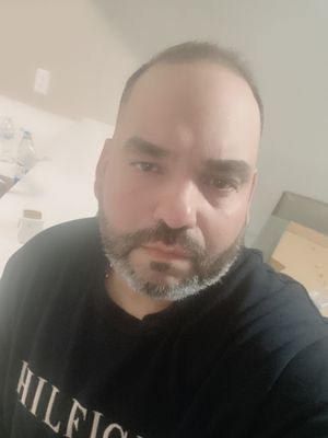 Hernan, 44