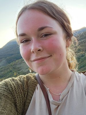 Katelyn, 20