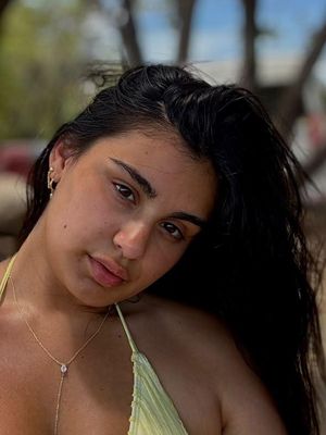 Fabiola, 23