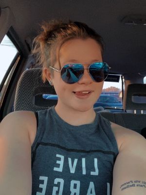 Olivia, 21