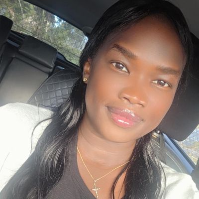 Suzi, 36