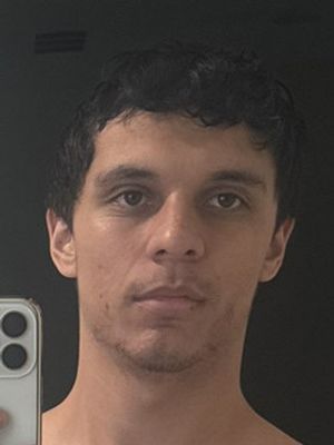 Diego, 24