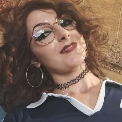 Elena, 30