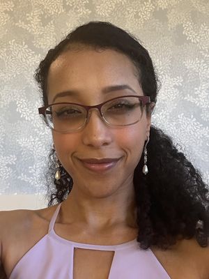 Sara, 27